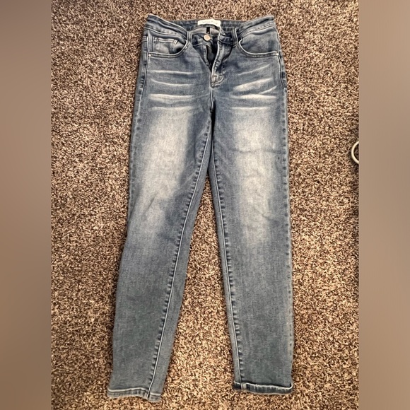 risen jeans Denim - Women’s Risen Blue Jeans Size 3/26